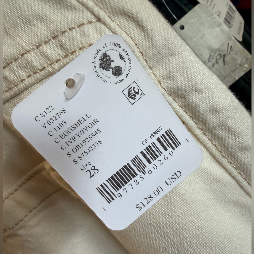 NWT FREE PEOPLE WE THE FREE PALMER CUFFED JEANS 🤍🤍 - Picture 5 of 6